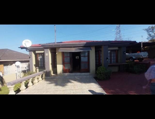 4 BEDROOM HOUSE FOR SALE IN PRIMROSE